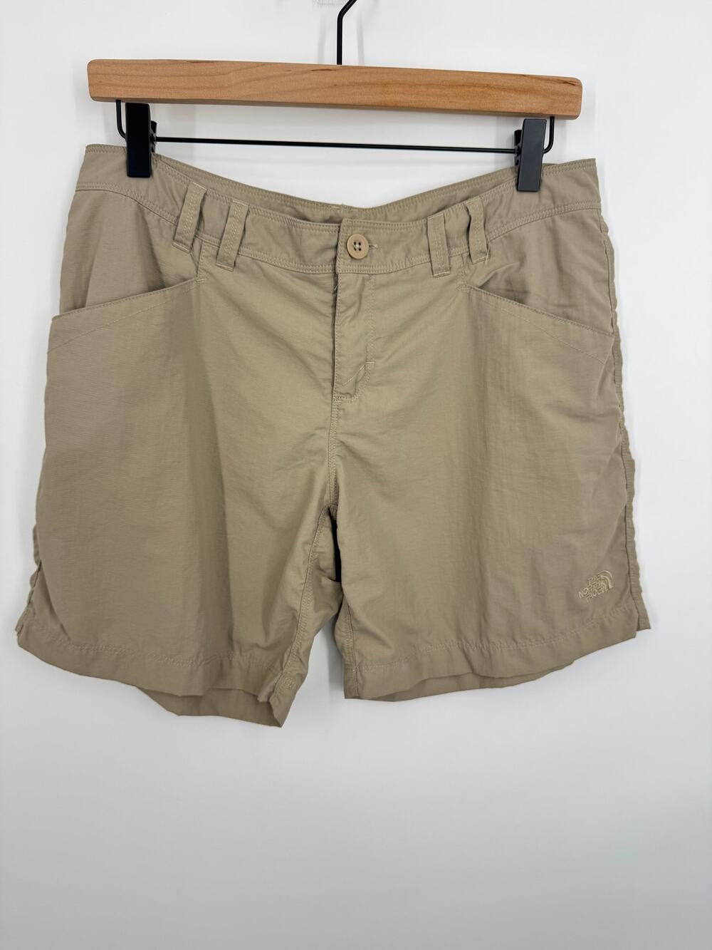 The North Face 100% nylon shorts women's 10 stow pocket rip stop hiking tan